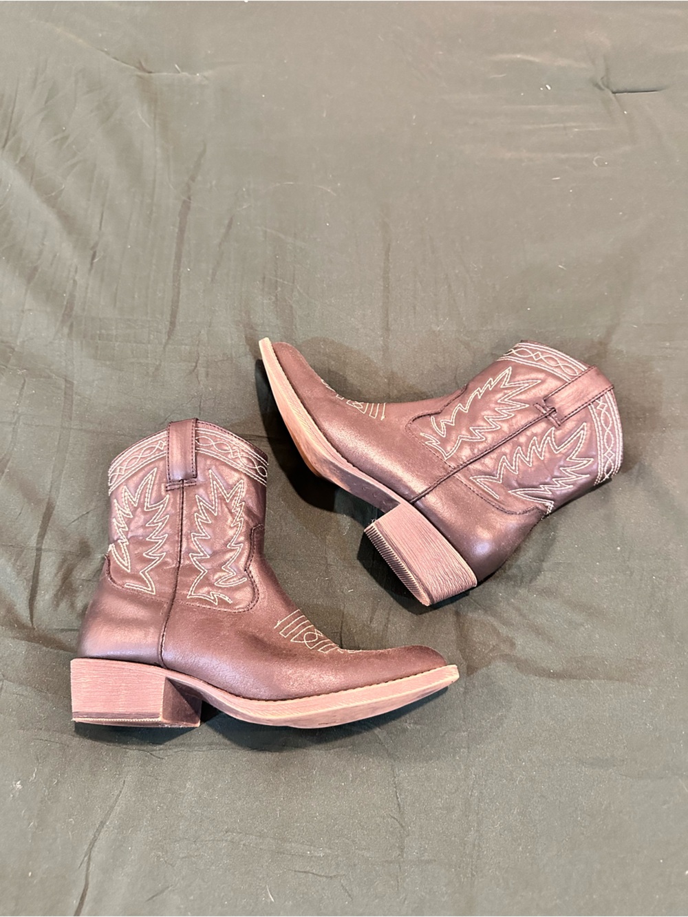 Women's Black Western Ankle Boots - Stylish Cowboy Booties